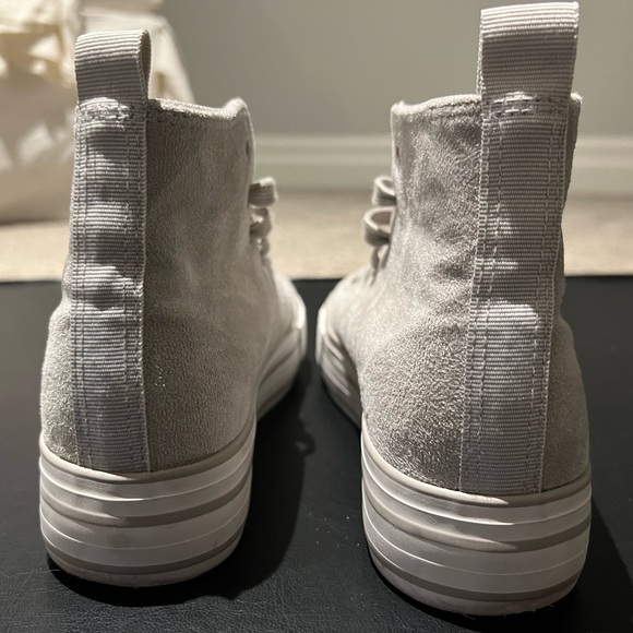 Faux-suede high top sneakers - Picture 3 of 5